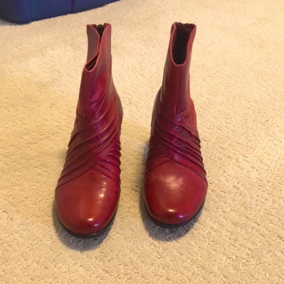 Never Worn Burgundy Red Ankle Boots Real Leather - Picture 2 of 9
